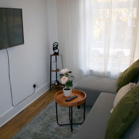 Stylish Cosy 1 Bedroom Flat Londen Buitenkant foto